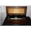 Image 5 : BEAUTIFUL MUSIC BOX FOR RESTORATION - GREAT INLAY CASE