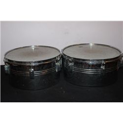 2 DRUMS ONE MONEY GOOD CONDITION - 14.5 X 7 - 13.5 X 7