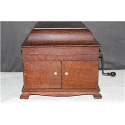 TABLETOP VICTOR TALKING IN MINT CONDITION WORKS GREAT