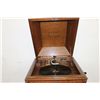 Image 3 : LOVELY QUARTER SAWN OAK DOUBLE FLOOR MODEL VICTROLA BY