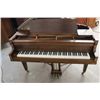 Image 10 : BEAUTIFUL FULL-SIZE BABY GRAND PIANO IN MAHOGANY AND