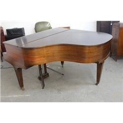 BEAUTIFUL FULL-SIZE BABY GRAND PIANO IN MAHOGANY AND