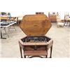 Image 3 : OUTSTANDING ATWATER KENT TABLETOP RADIO GOLDEN VOICED