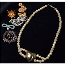 Vintage  Lot of Jewelry 6  pieces total, Good to Excellent Condition.