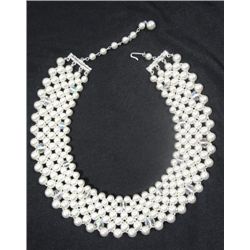 Vintage Faux Pearl and Rhinestone collar/choker in Excellent condition,