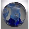 Image 1 : 1971 St. Clair Sprouting Glass Flower Paperweight