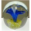 Image 1 : Vintage Paperweight