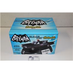 BATMAN 1966 LIVE ACTION TV SERIES BATMOBILE RELICA WITH LIGHT UP FEATURES, NEW IN BOX 640/1300