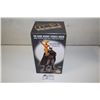 Image 1 : THE DARK KNIGHT STRIKES AGAIN, HAND PAINTED, COLD CAST STATUE NEW IN BOX 1064/7500