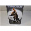 Image 2 : THE DARK KNIGHT STRIKES AGAIN, HAND PAINTED, COLD CAST STATUE NEW IN BOX 1064/7500