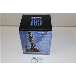 CAT WOMAN LIMITED EDITION STATUE, NEW IN BOX 2900/3500