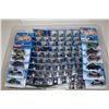 Image 2 : HOT WHEELS RUBBERMAID CONTAINING 116- 1933-34 FORDS, MINT ON BOARD