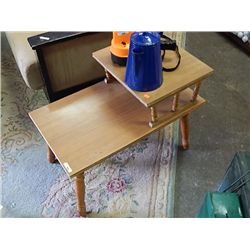 RETRO END TABLE