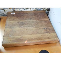 WOOD CUTTING BOARD