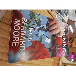 BOOK - GARDENING