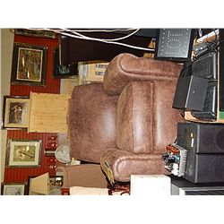 BROWN RECLINER - NEW