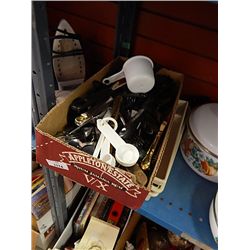 ASSSORTED CUTLERY & 2 TRAYS