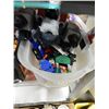 Image 1 : BIN OF TOYS