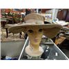 Image 1 : VINTAGE HAT