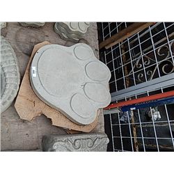 CONCRETE PAW - LARGE