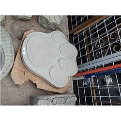 CONCRETE PAW - LARGE