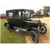 Image 2 : 1924 Ford Model T 2 Door Sedan - GREAT SHAPE