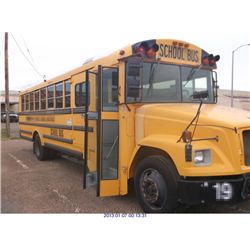 2001 - FREIGHTLINER BUS