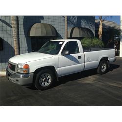 2005 GMC SIERRA