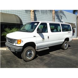 2004 FORD E-35O