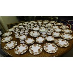 massive set of Royal Albert "old Country Roses" bone china place setting for 20+ w/ serving pc's