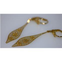GOLD PLATED FLOWER DESIGN EARRINGS