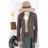 Image 3 : Bandits Kate Wheeler (Cate Blanchett) Brown Suede Short Jacket Costume
