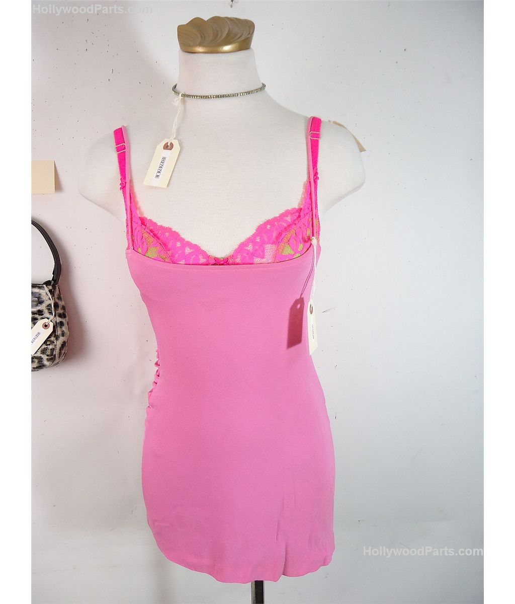 heartbreakers-page-connors-jennifer-love-hewitt-hero-bright-pink
