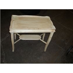 Chaby Chic End Table