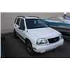 Image 2 : 2002 SUZUKI VITARA, 4DRSW, WHITE, VIN 2S3TD52V626107993