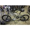 Image 1 : GREY NO NAME BMX BIKE