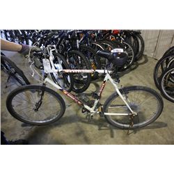 WHITE MONGER 15 SPEED MOUNTAIN BIKE