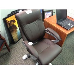 BROWN LEATHER HIBACK EXECUTIVE CHAIR