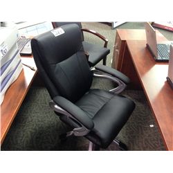 BLACK LEATHER HIBACK EXECUTIVE CHAIR