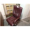 Image 1 : BURGANDY TUFTED HIBACK EXECUTIVE CHAIR