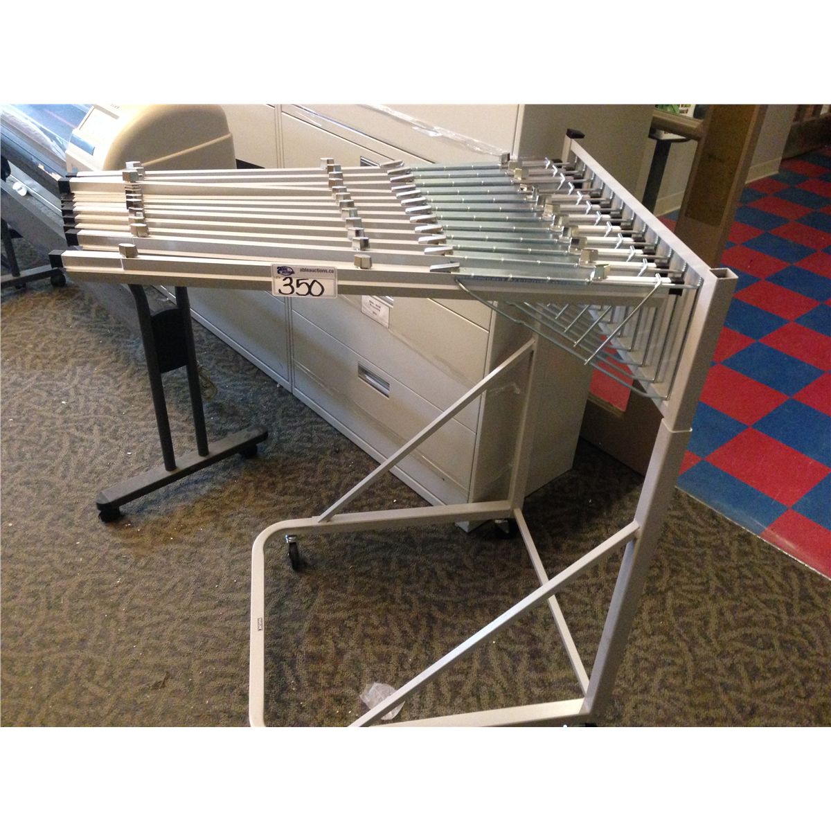 MOBILE HANGING PLAN RACK