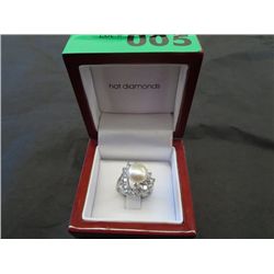 Fresh Water Pearl & crystal ring