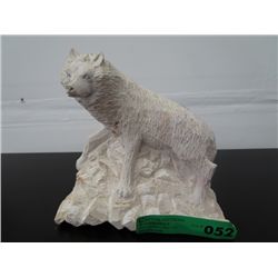 Besco wolf carving