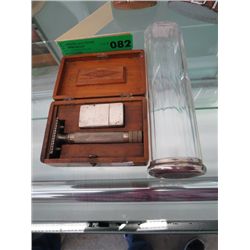 Vintage Gillette razor in case & toothbrush case