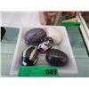 Image 1 : Five stone eggs