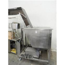 S/S Bottle Hopper W/Conveyor Feeder
