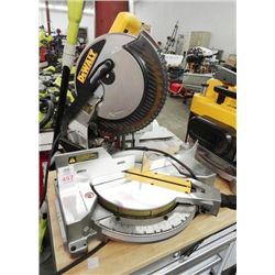 Dewalt DW713 Compound Miter Saw