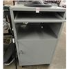 Image 1 : Metal Shipping Stand