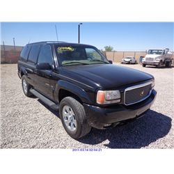 2000 - CADILLAC ESCALADE