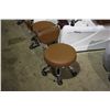 Image 3 : SPA BEYOND MODEL SB309  MASSAGING PEDICURE CHAIR WITH JETTED FOOTBATH AND TECHNICIAN CHAIR